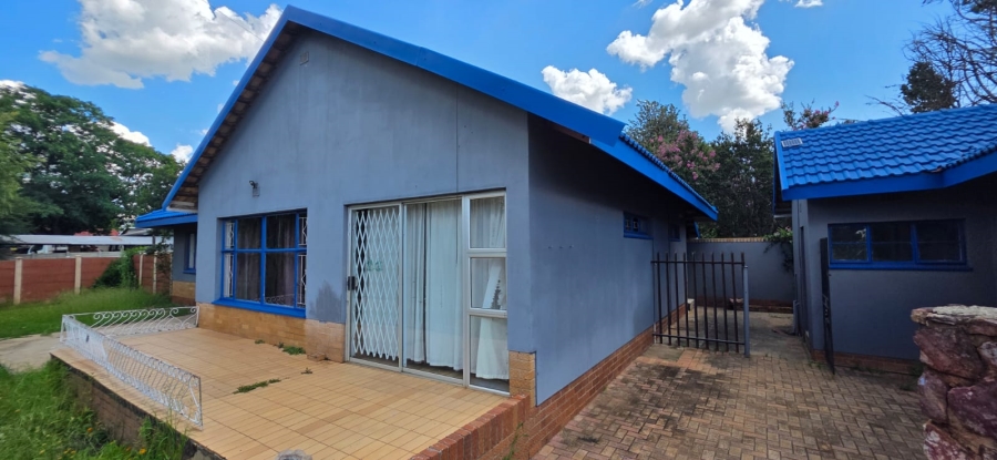 3 Bedroom Property for Sale in Songloed North West